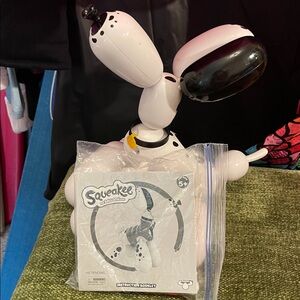Squeakee The Balloon Dog